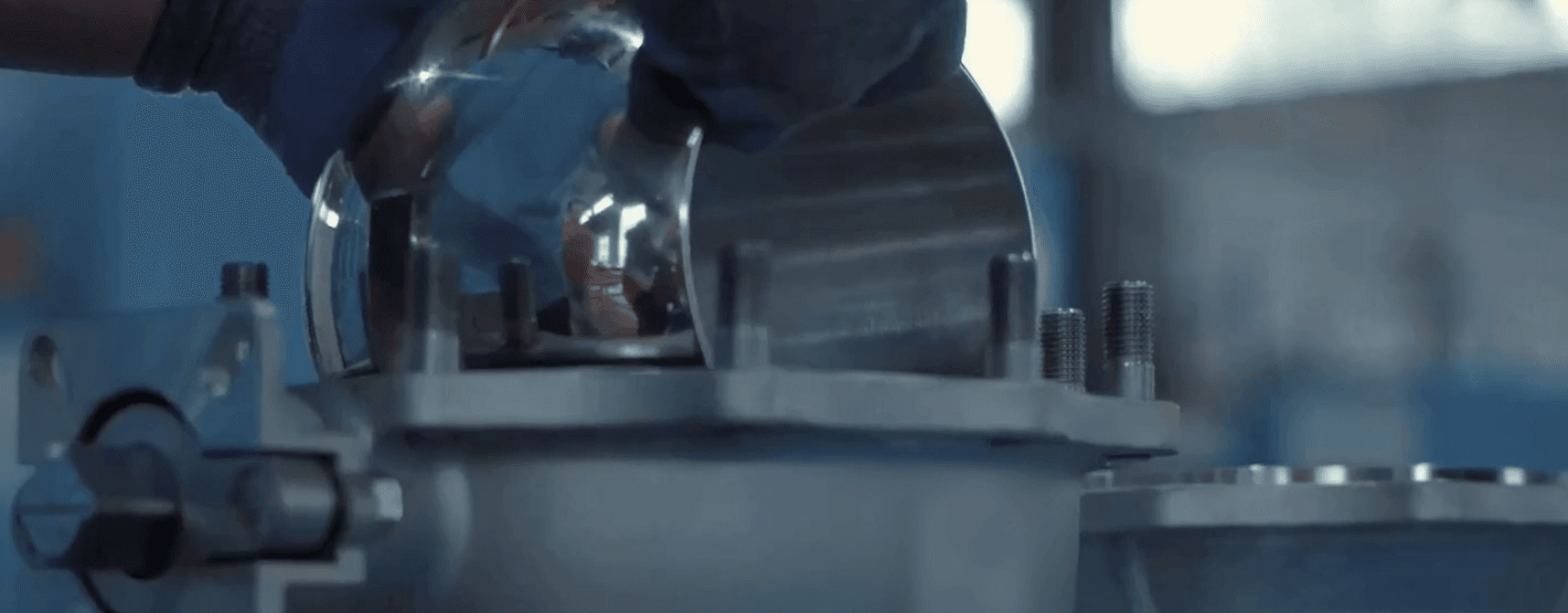 以质量求生存，以创新求发展